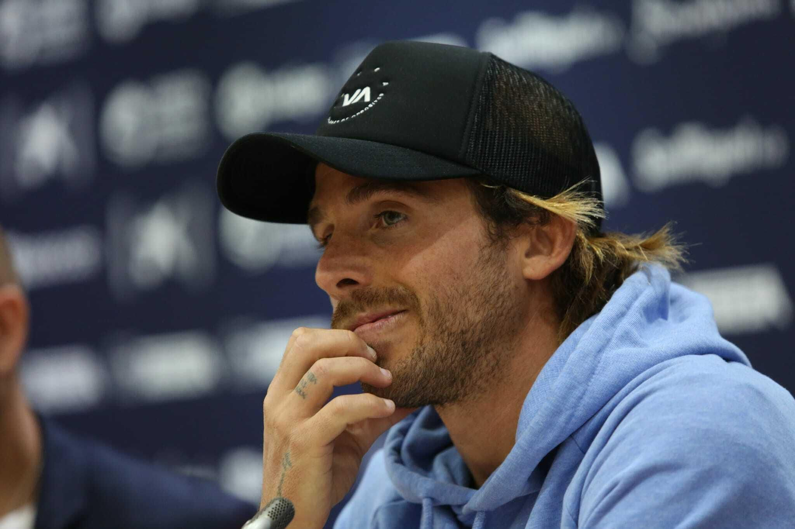 Las fotos de la presentación de Aarón Ñíguez con el Málaga