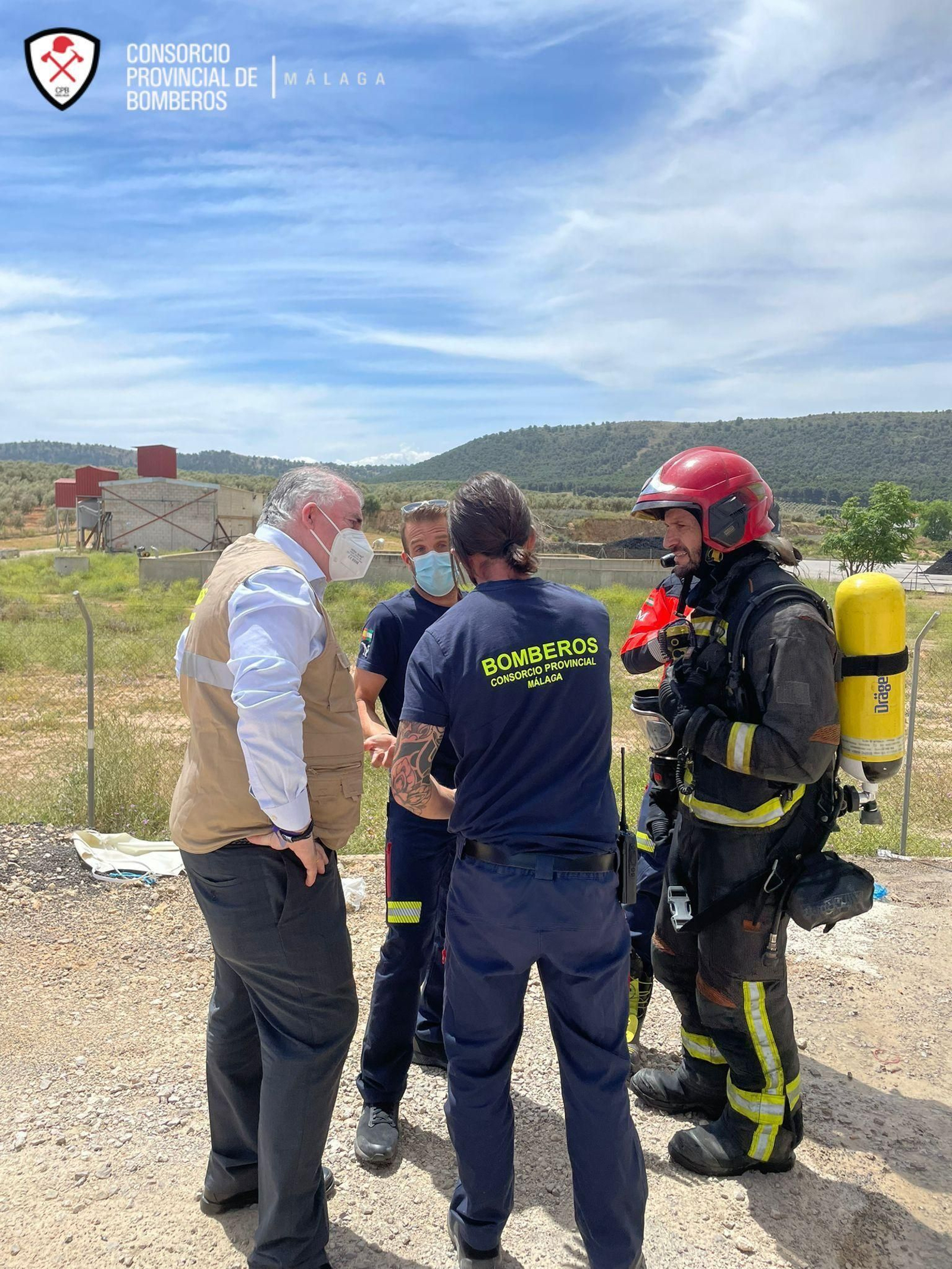 Las fotos del incendio en una nave de productos cárnicos en Humilladero