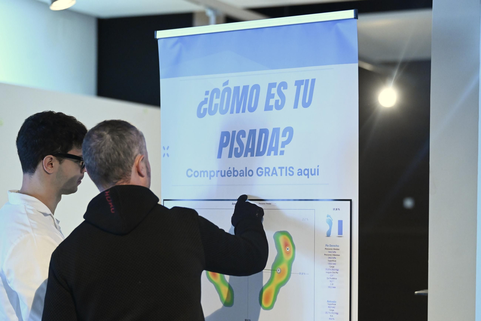 La Feria del Corredor y la entrega de dorsales para la Media Maratón de Córdoba 2025, en imágenes