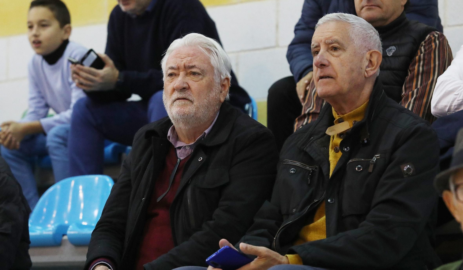 Luis Delgado, presidente del Guadalcacín, y a su izquierda José Antonio Bernal, presidente de la Gaditana de Fútbol.