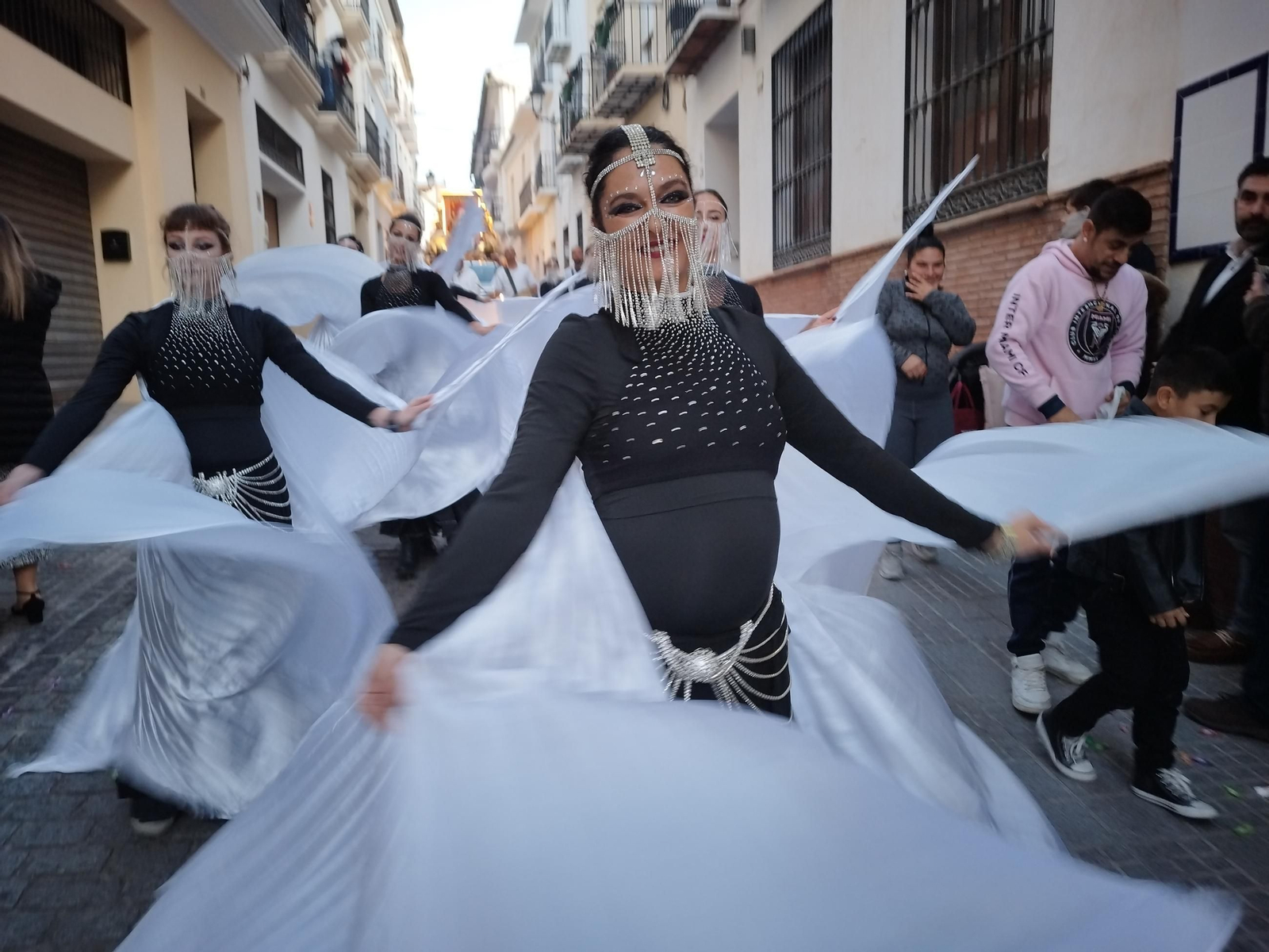 Las calles de Vélez-Málaga se llenan para recibir a los Reyes Magos