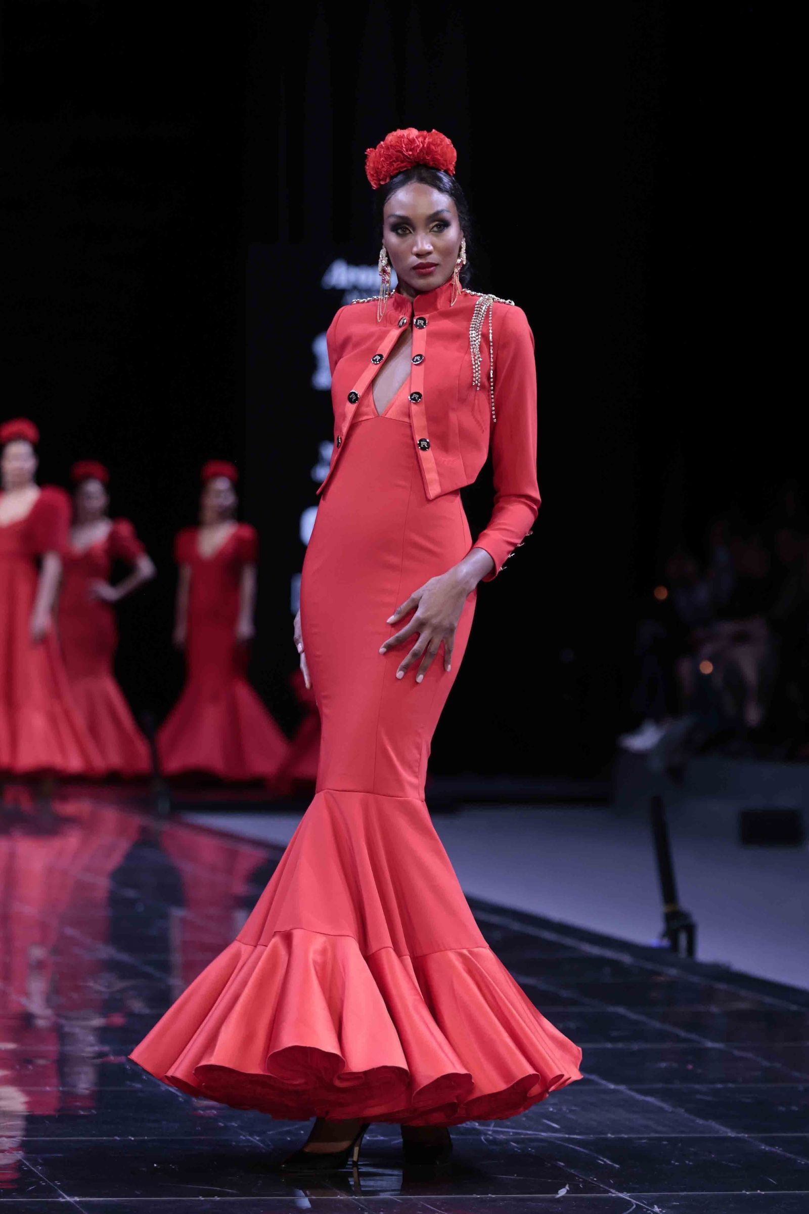 Desfile de Pilar Rubio en SIMOF de 2024, todas las fotos