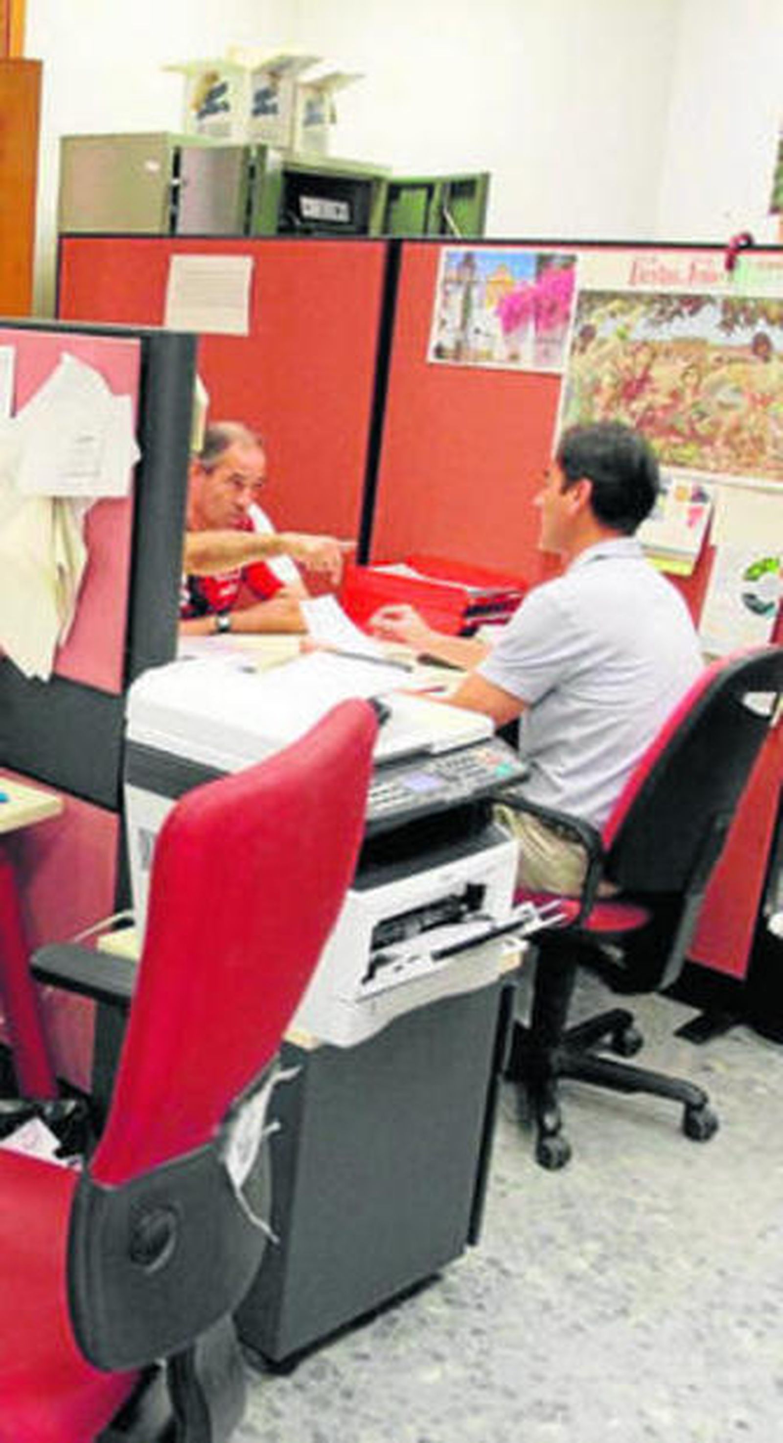 Personal municipal en el Ayuntamiento.