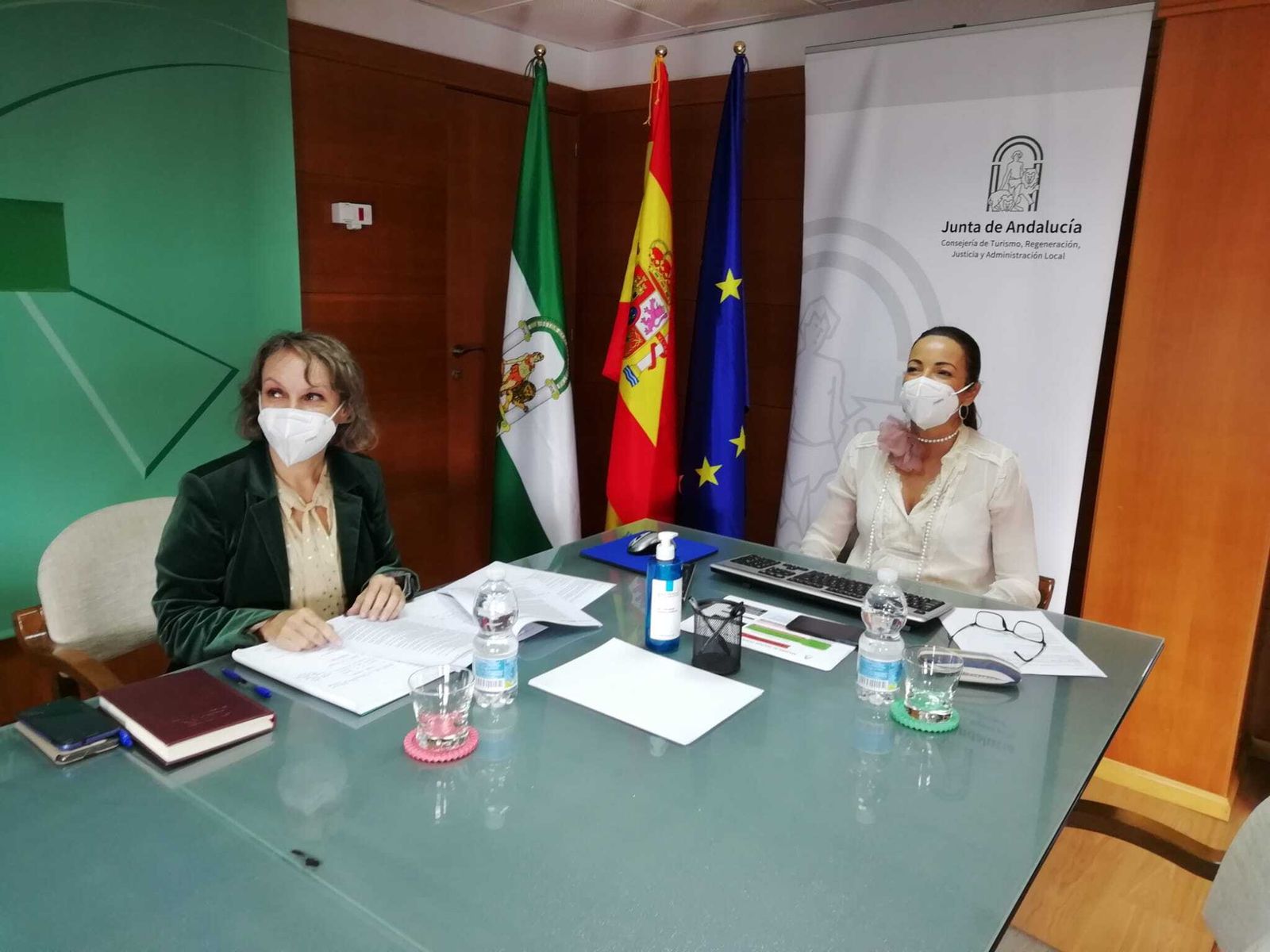 Reunión con los representantes del sector turístico de Huelva.