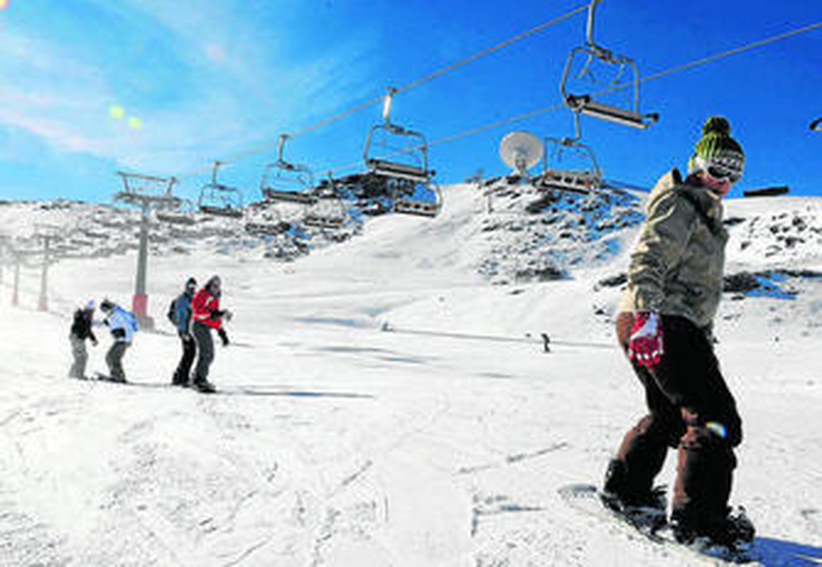 Los participntes podrán practicar snowboard.