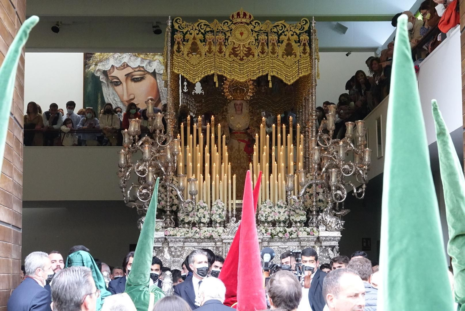 Las fotos de Estudiantes, en el Lunes Santo de Málaga