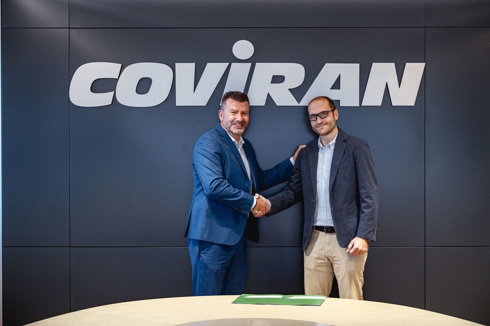 Firma de Covirán e Inasur.