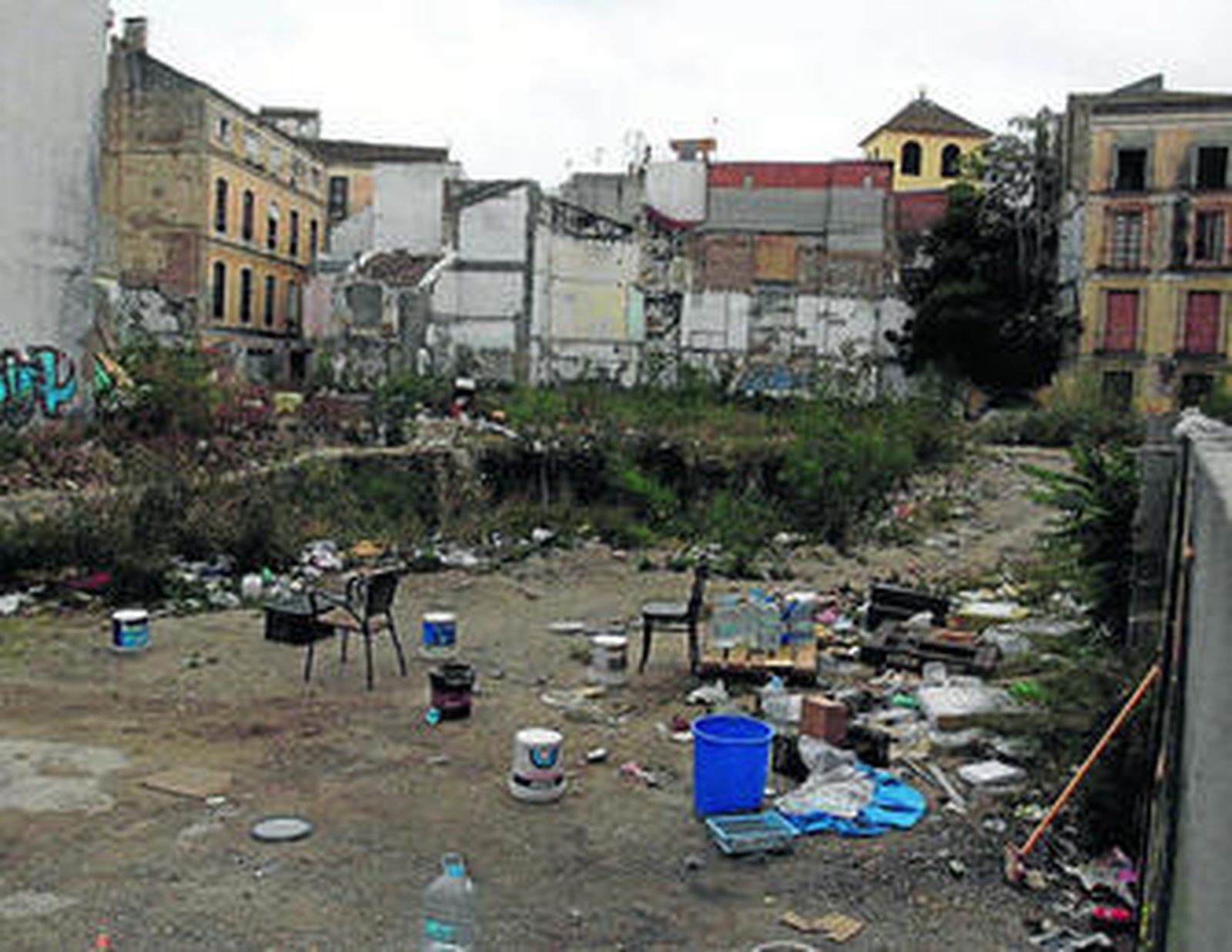 Parcela de la calle Nosquera donde se proyecta un aparcamiento de residentes.
