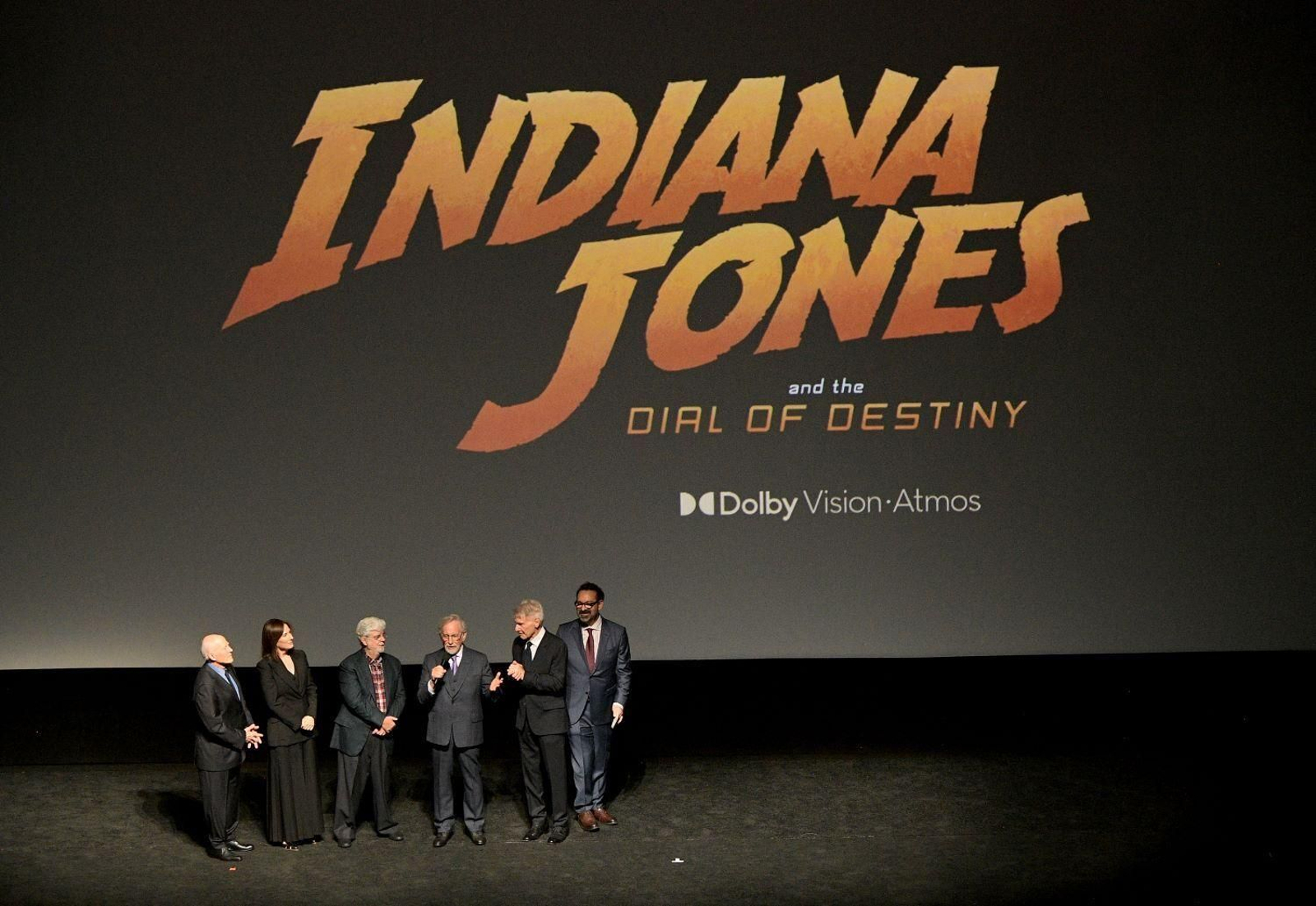 Indiana Jones y El Dial del Destino | Frank Marshall, Kathleen Kennedy, George Lucas, Steven Spielberg, Harrison Ford y James Mangold, en el estreno en Los Ángeles.