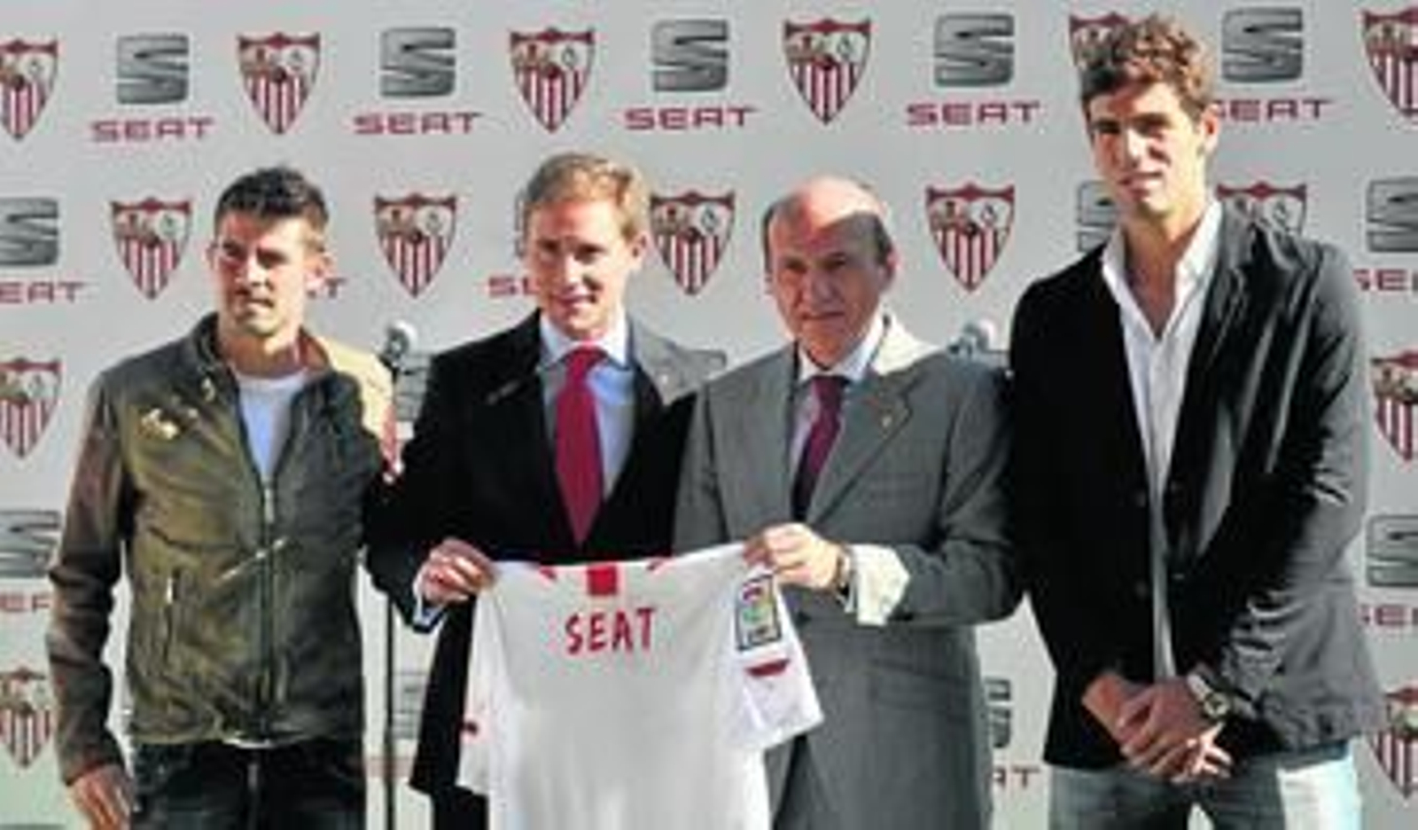 Coke y Fazio, protagonistas del 5-1 de hace un año, en el acto de Seat.