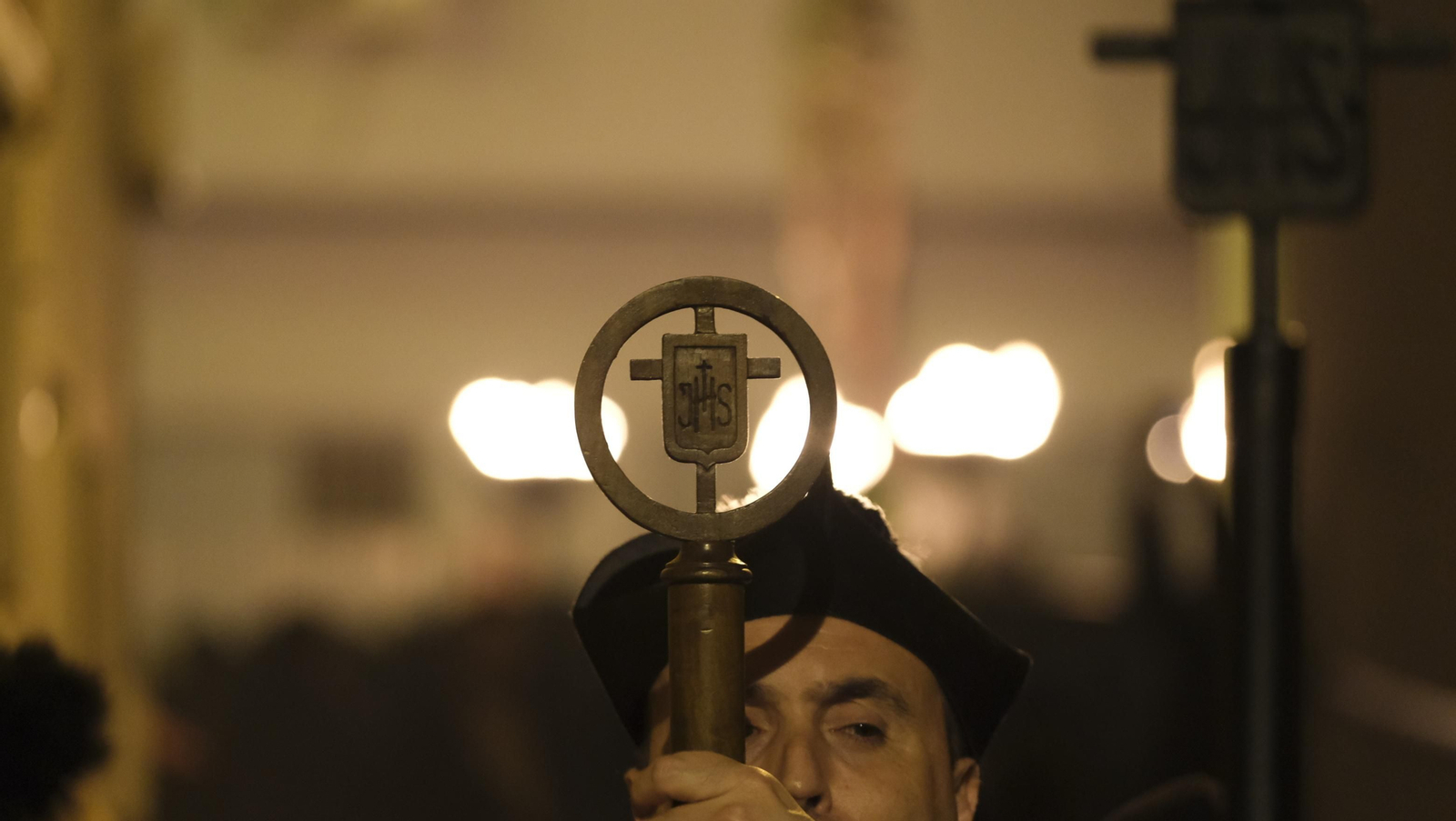 Procesión del Perdón en Almería, en imágenes