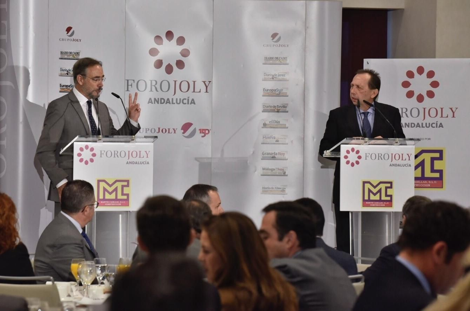 El consejero de Fomento, Felipe López, con José Antonio Carrizosa, director de Diario de Sevilla El consejero de Fomento, Felipe López, con José Antonio Carrizosa, director de Diario de Sevilla