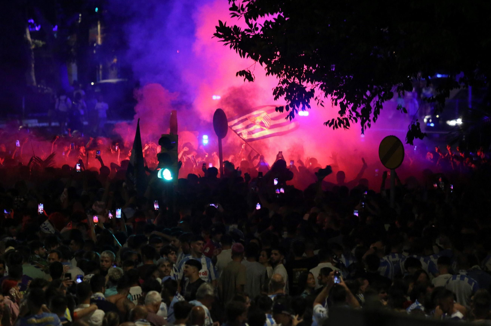 Así fue la locura del ascenso del Málaga CF en Tarragona