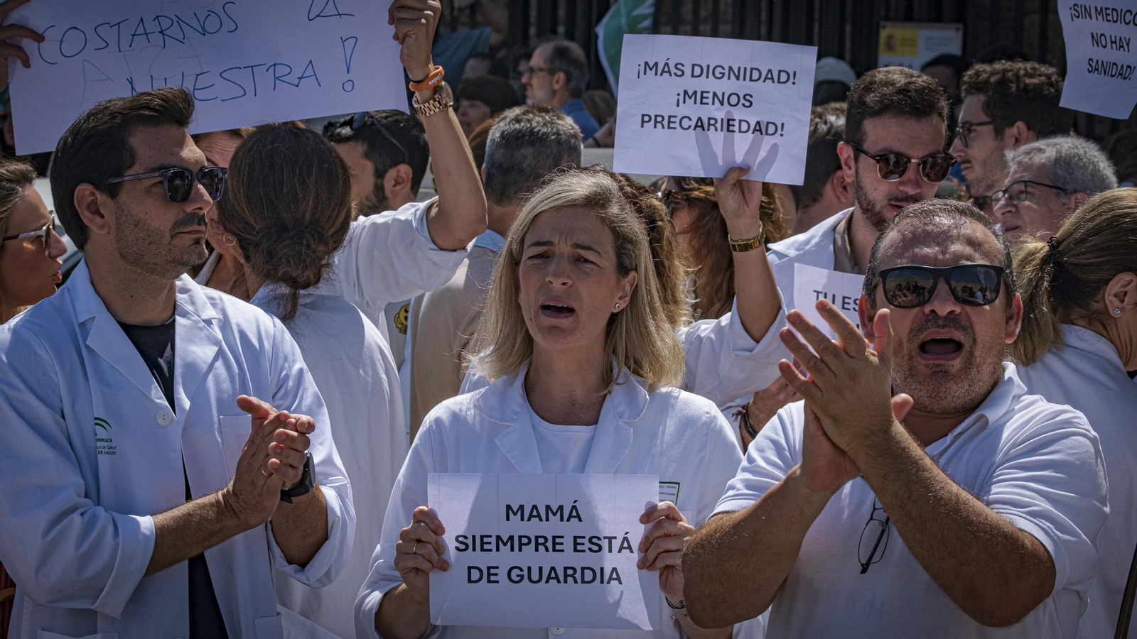 Las imágenes de la jornada de huelga de médicos en Cádiz