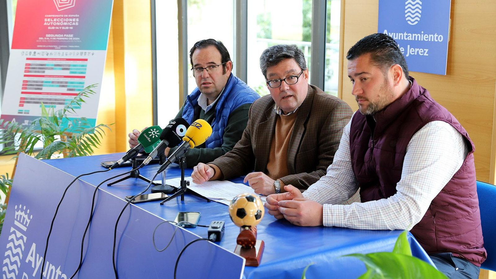 José Ángel Aparicio, delegado de Deportes, ha destacado la repercusión deportiva y económica del evento.