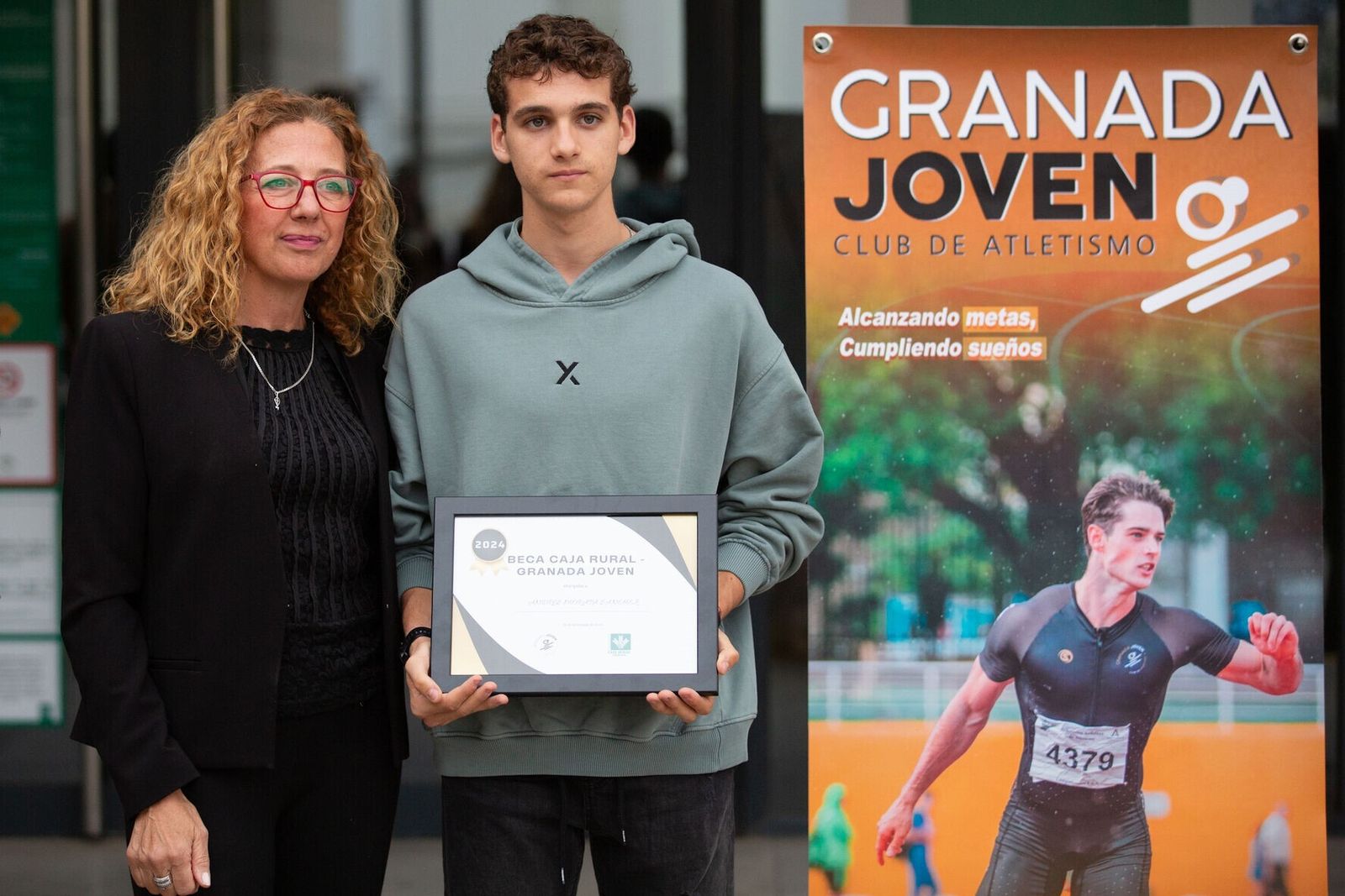 La entrega de las becas del Granada Joven en imágenes