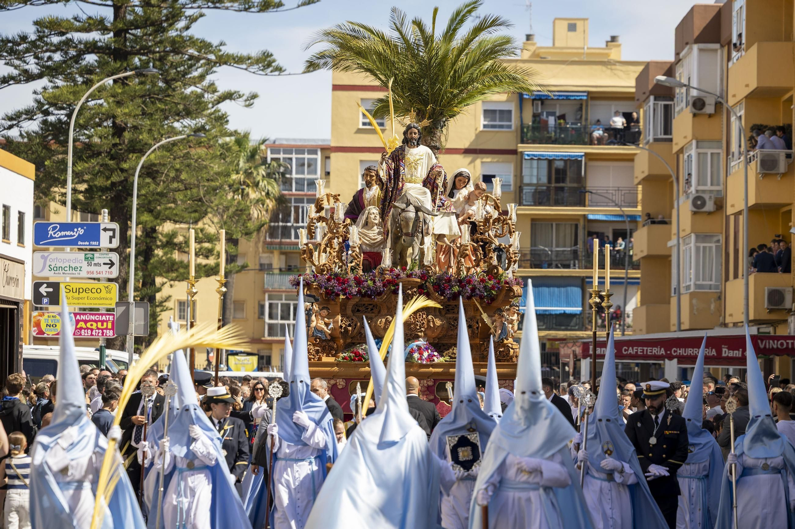 Imágenes de la salida de la Borriquita en la Semana Santa de El Puerto 2025