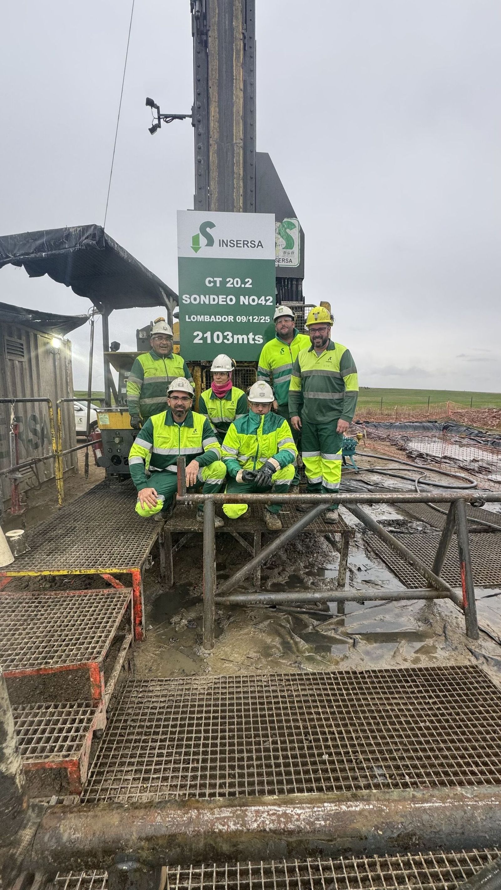Equipo de sondeo de Insersa.