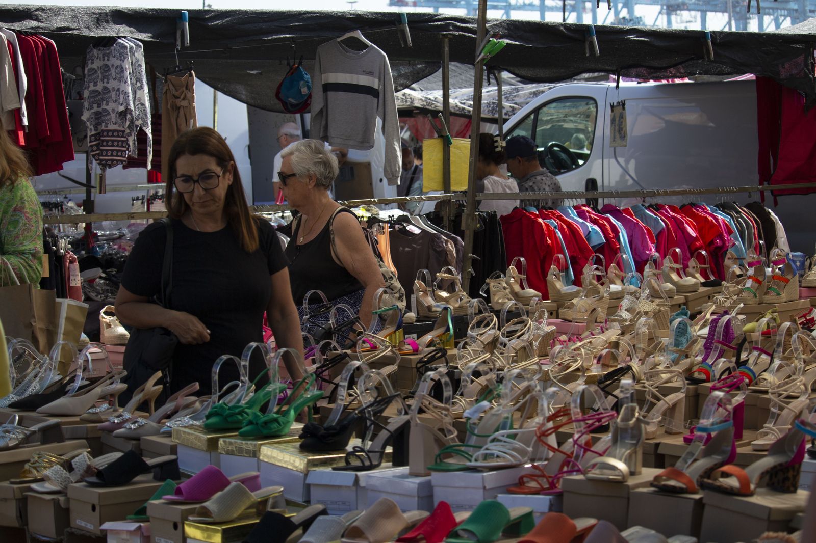 Fotos del mercadillo de Algeciras en el Llano Amarillo