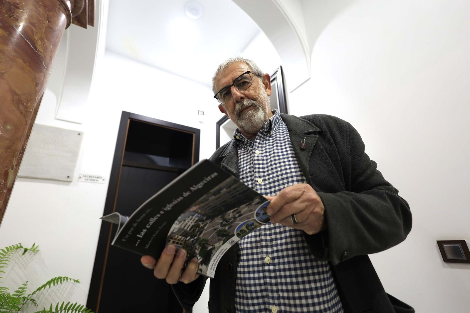 Las fotos de la presentación de las dos nuevas guías del patrimonio del Campo de Gibraltar