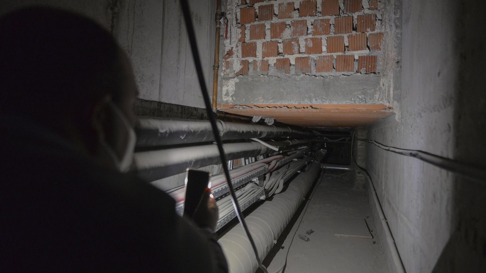 Una de las galerías de instalaciones que recorre el Palacio Arzobispal.