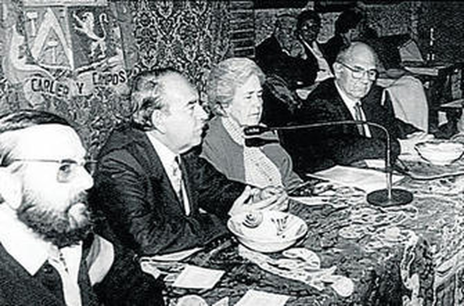 Presentación de dos libros de Contreras, en diciembre de 1996.