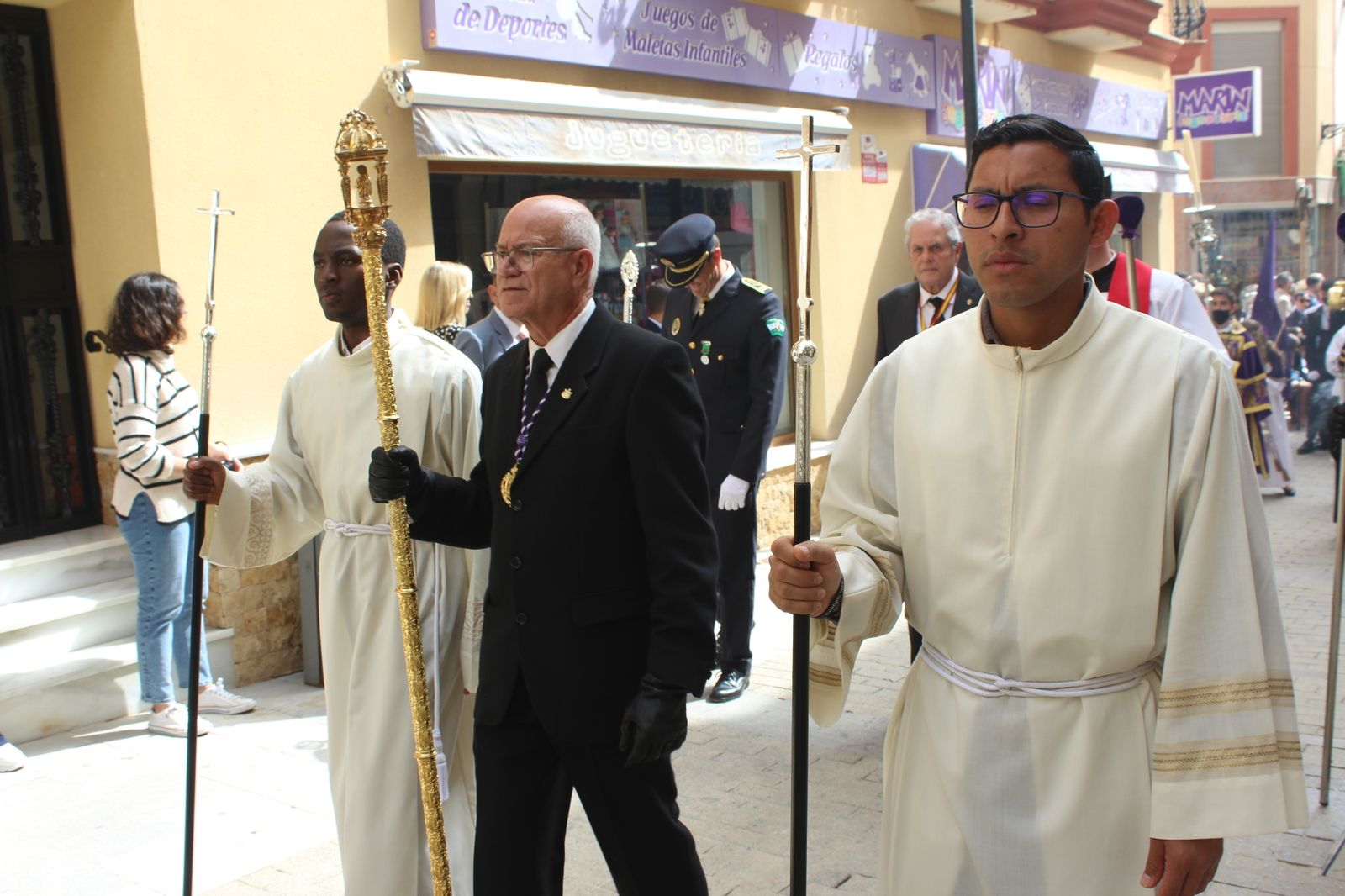 Procesión de la Hermandad de Jesús en Vera, en imágenes
