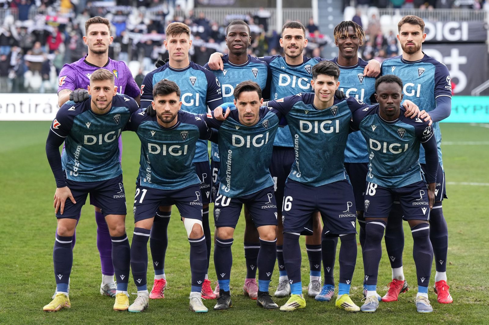 Once inicial del Cádiz en el partido contra el Burgos.