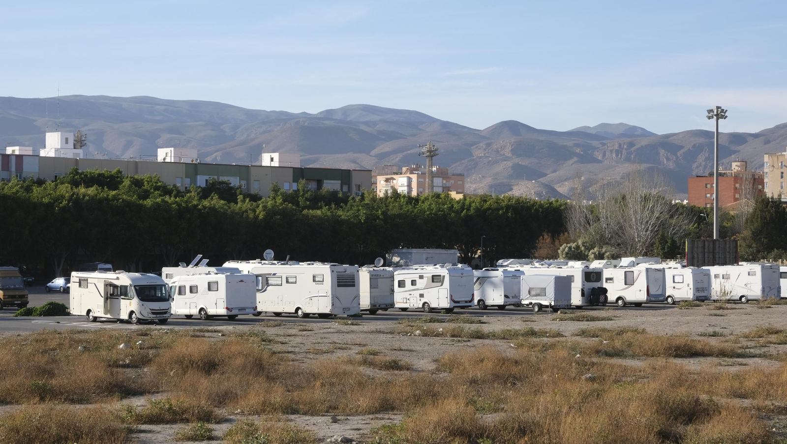Las caravanas en Almería capital, en imágenes