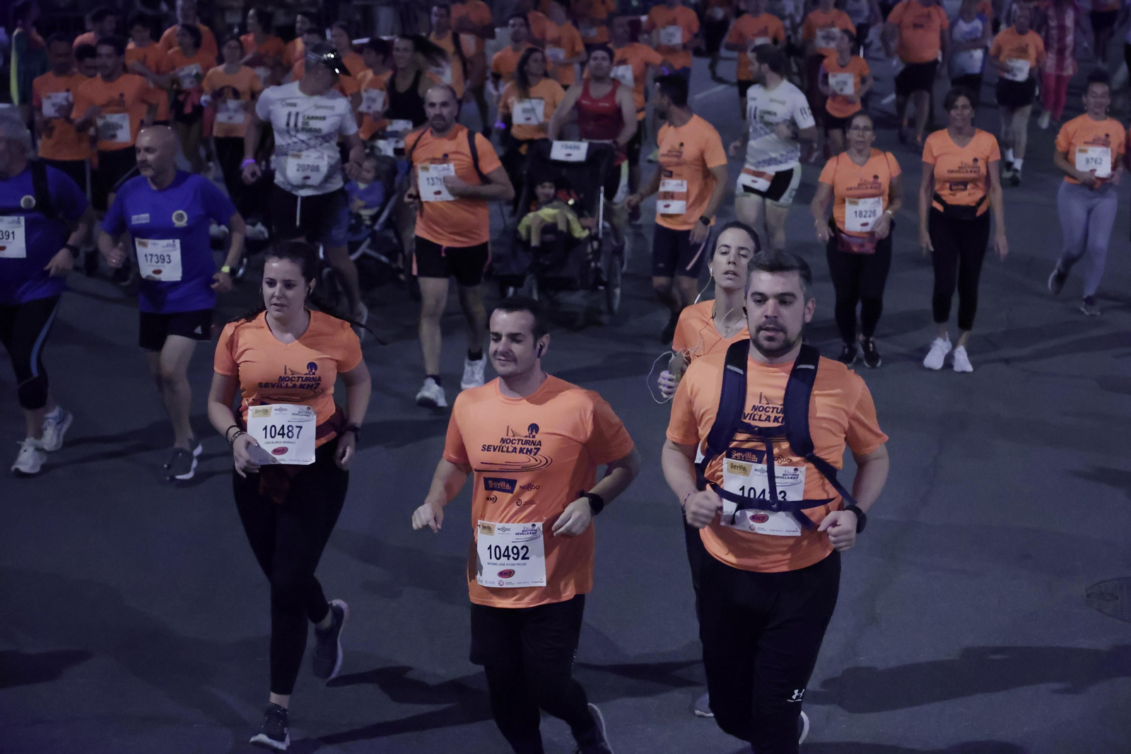 Búscate en la Carrera Nocturna de Sevilla (8)