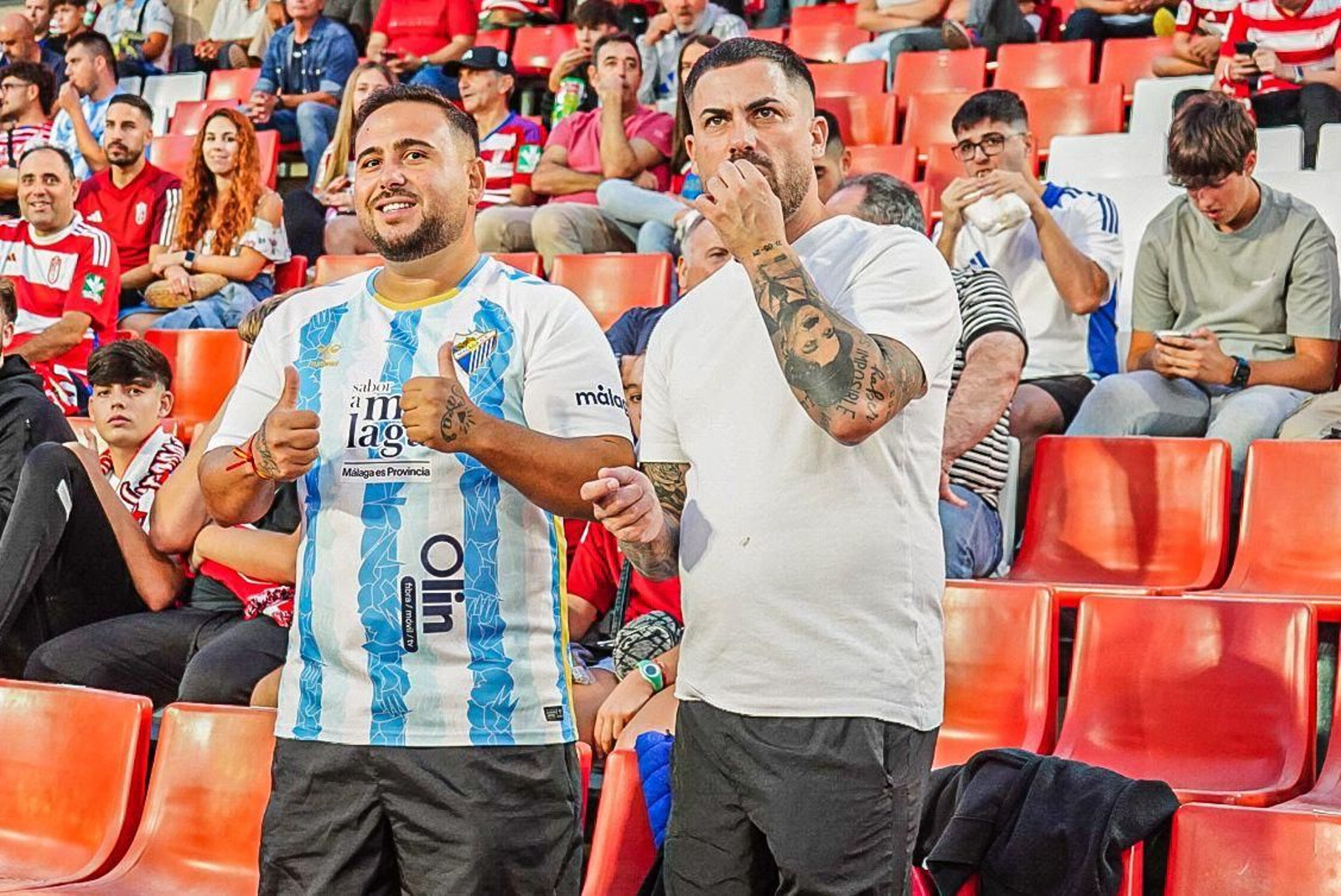 Encuéntrate en la grada de Los Cármenes en el Granada-Málaga