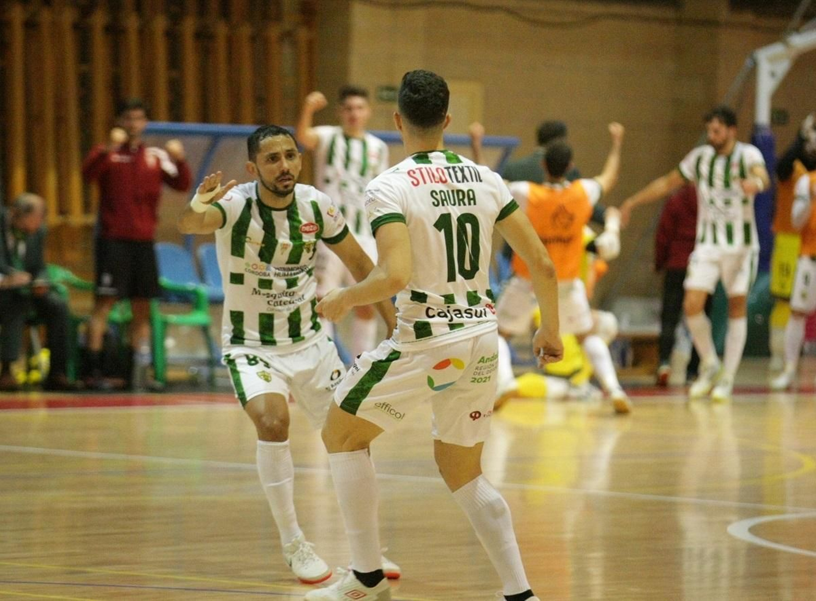Las imágenes del empate del Córdoba Futsal en Manzanares