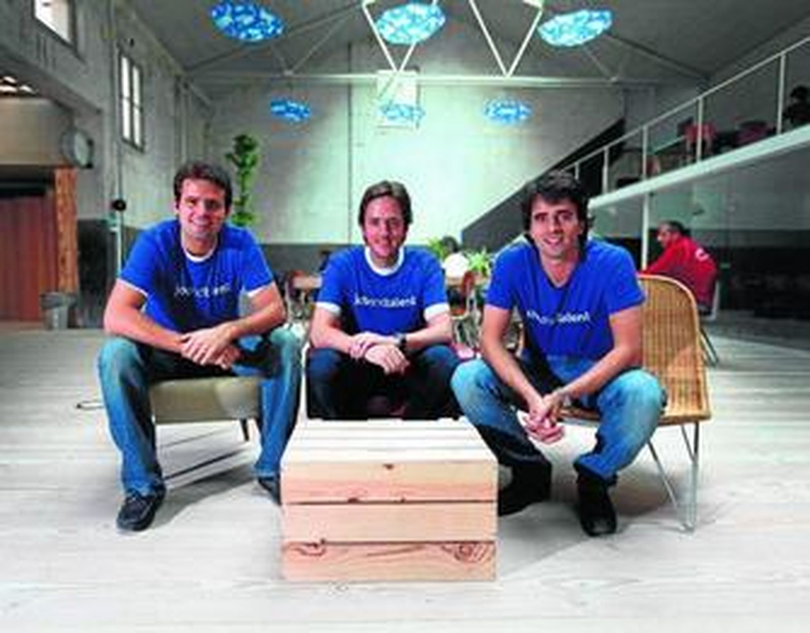 De izquierda a derecha, Juan Urdiales, Felipe Navío y Tabi Acuña, fundadores de Jobandtalent.