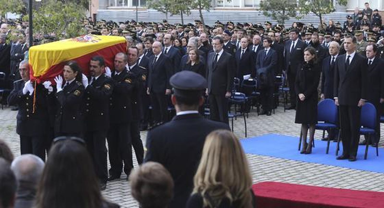 Funeral por los dos policías asesinados en Kabul
