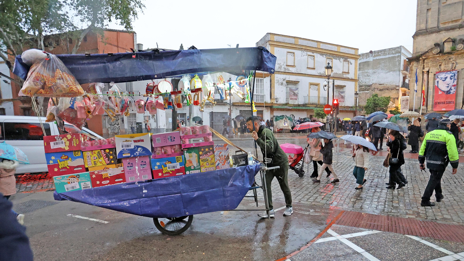 La lluvia apareció en la tarde del Viernes Santo