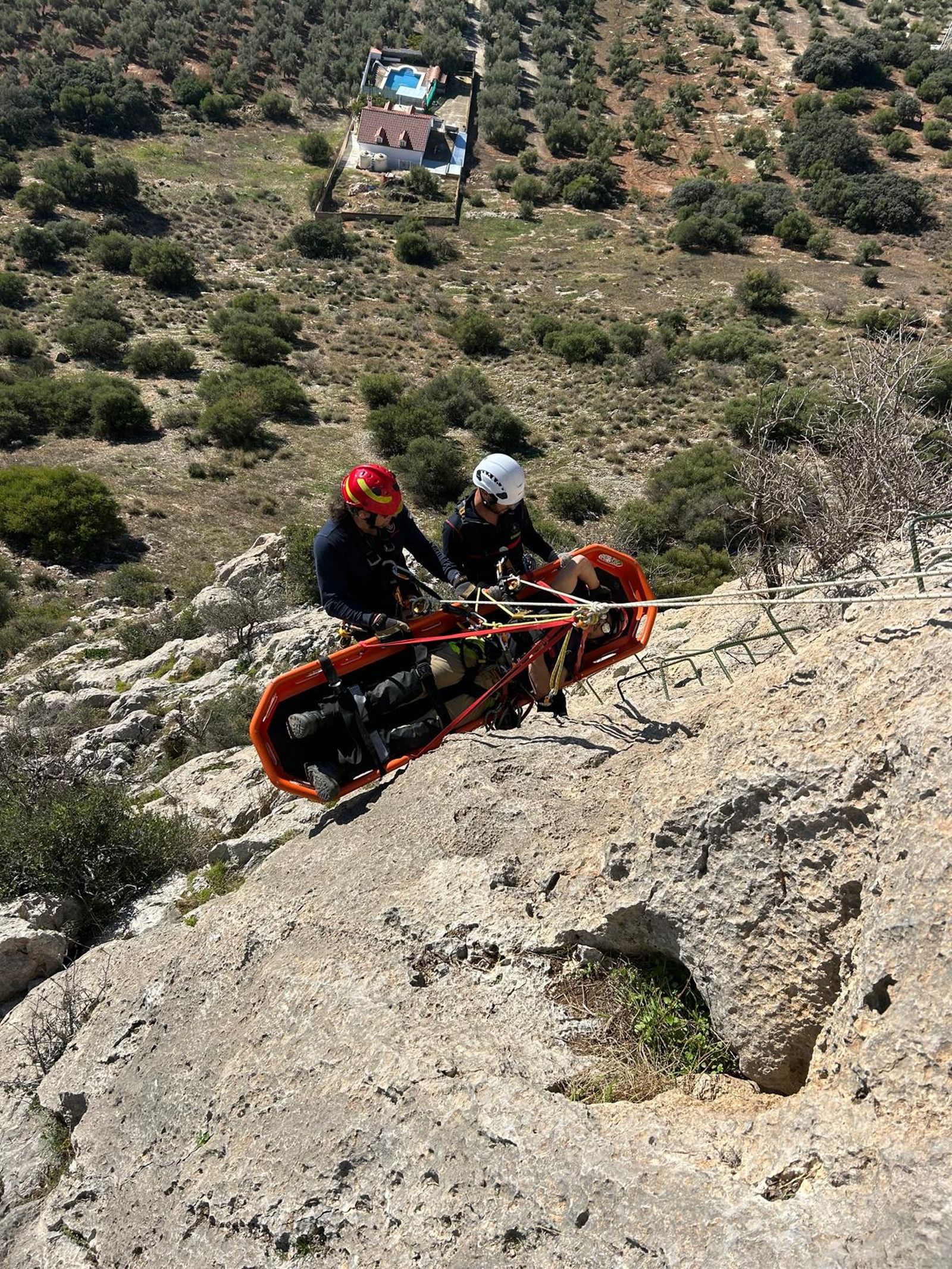 Curso de rescate en medio natural de los bomberos.