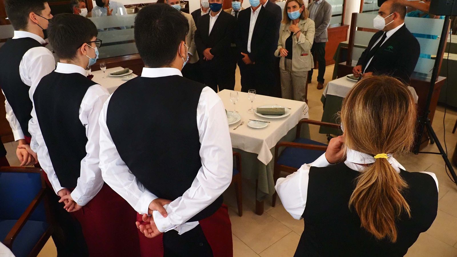 La consejera de Empleo se dirige a los alumnos de la Escuela