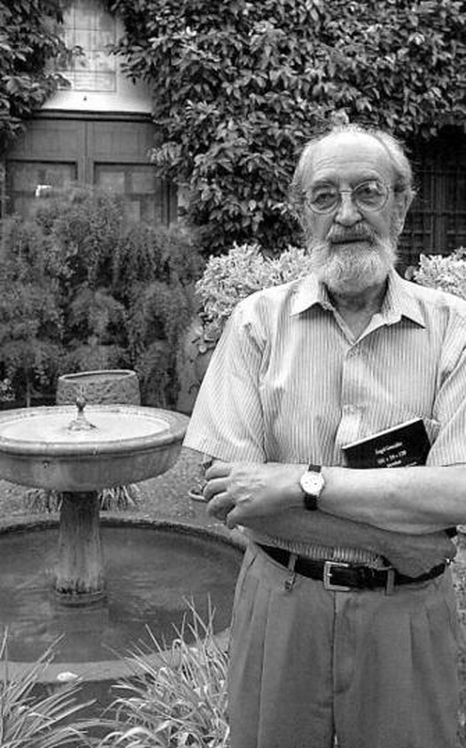 Ángel González, en una imagen tomada en Córdoba en 2003.