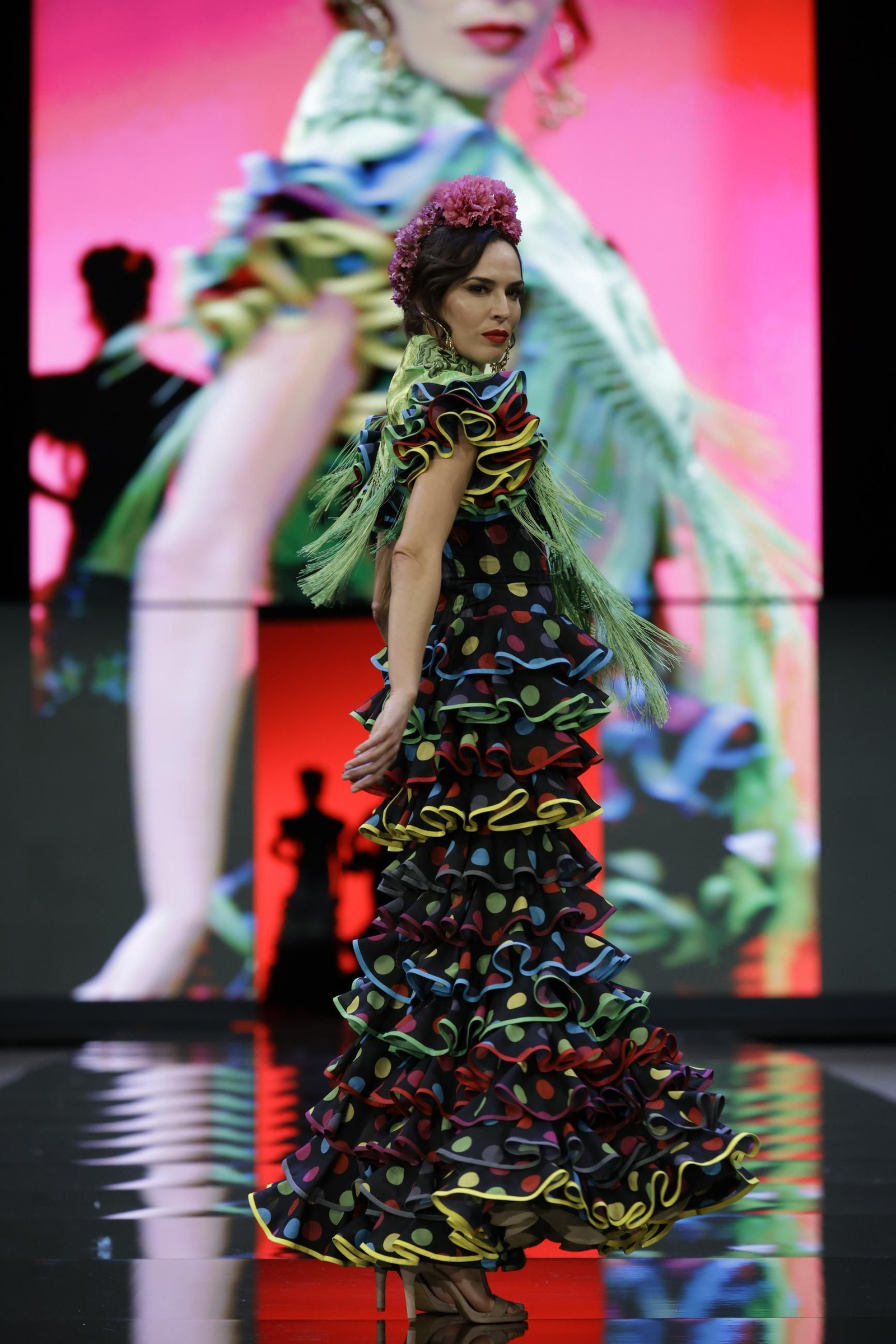 Desfile de Hermanas Serrano en SIMOF 2025, todas las fotos