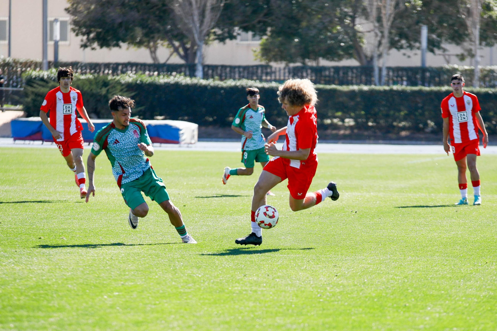 Las imágenes de Segunda RFEF entre Almeria B y recreativo de Granada