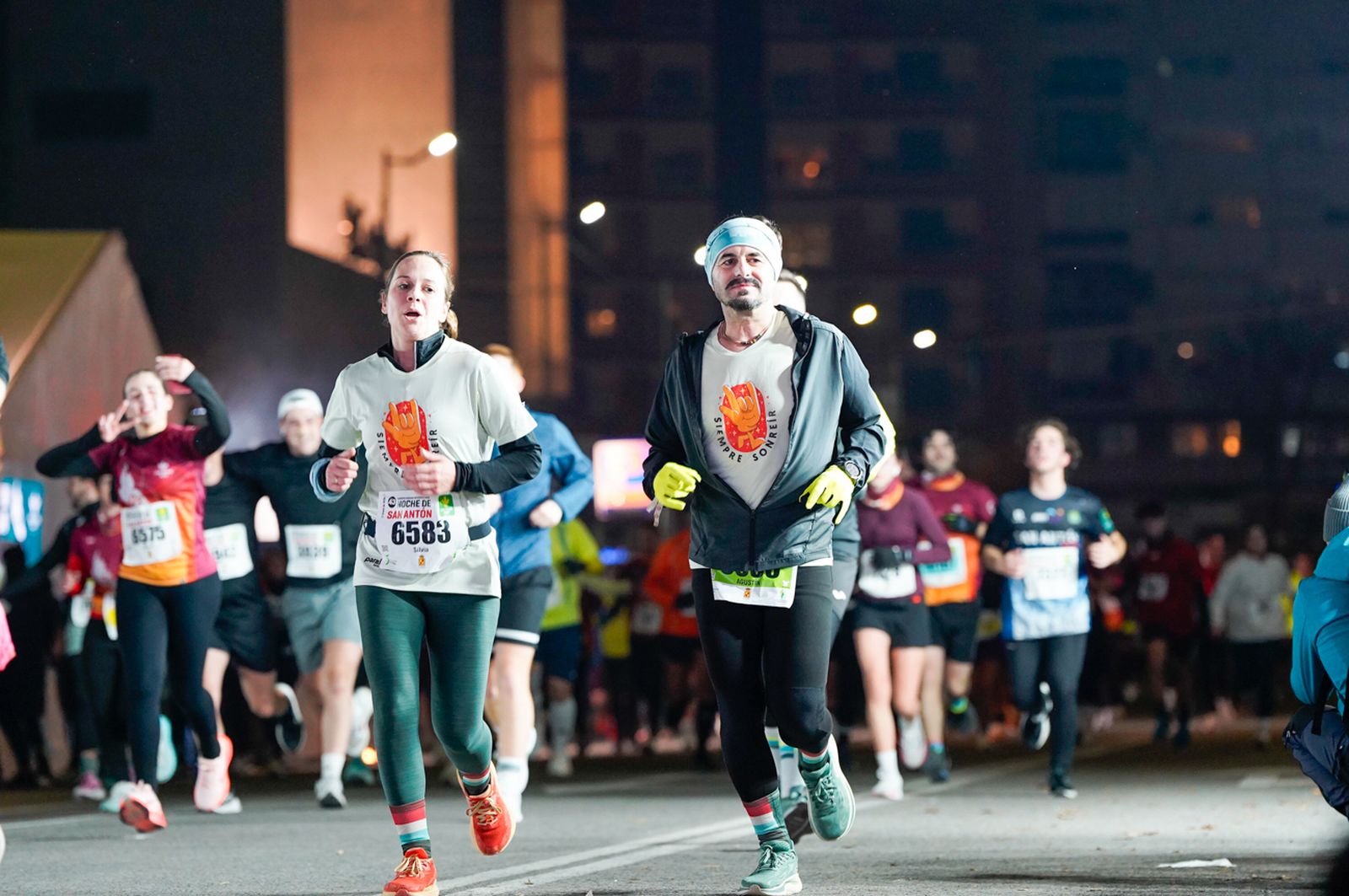 En imágenes: búscate en tu llegada a meta de la Carrera de San Antón 2026 (17)