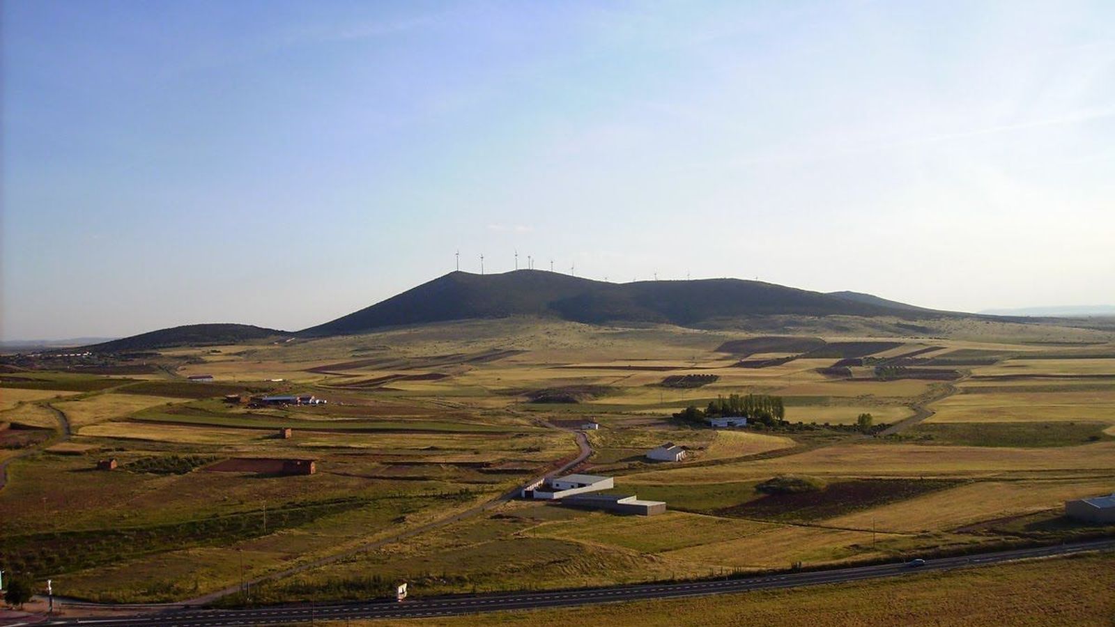 Vistas desde el mirador del Calvario, en Almadén de la Plata.