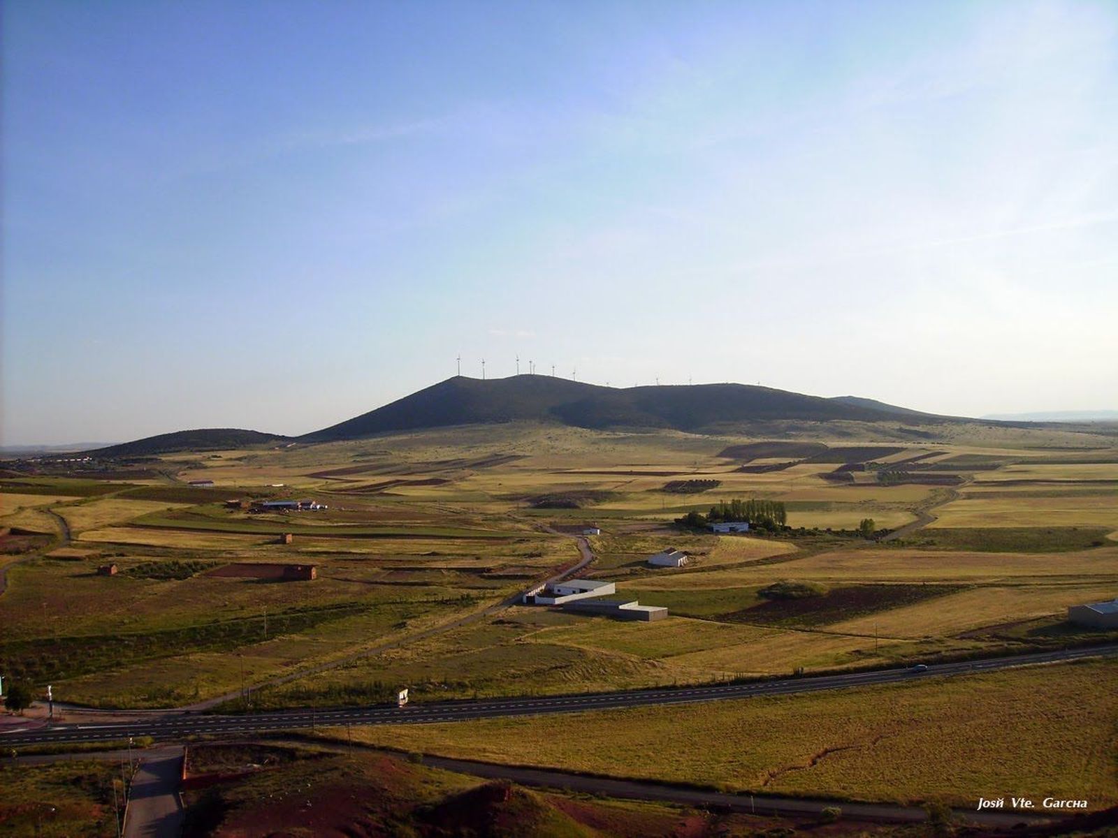Vistas desde el mirador del Calvario, en Almadén de la Plata.
