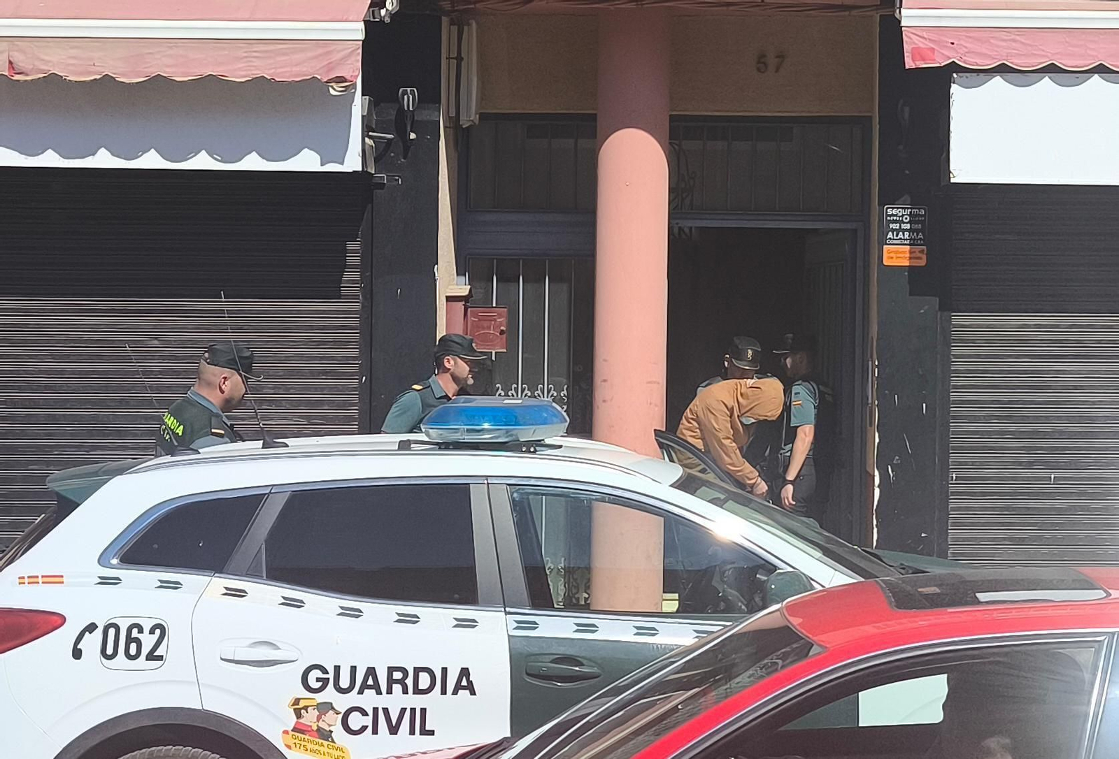 Un joven confiesa a la Guardia Civil que ha matado a su madre en Brenes