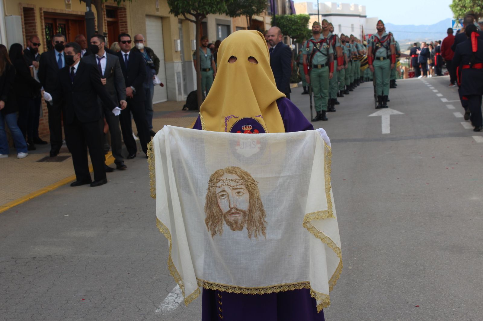 Procesión de la Hermandad de Jesús en Vera, en imágenes