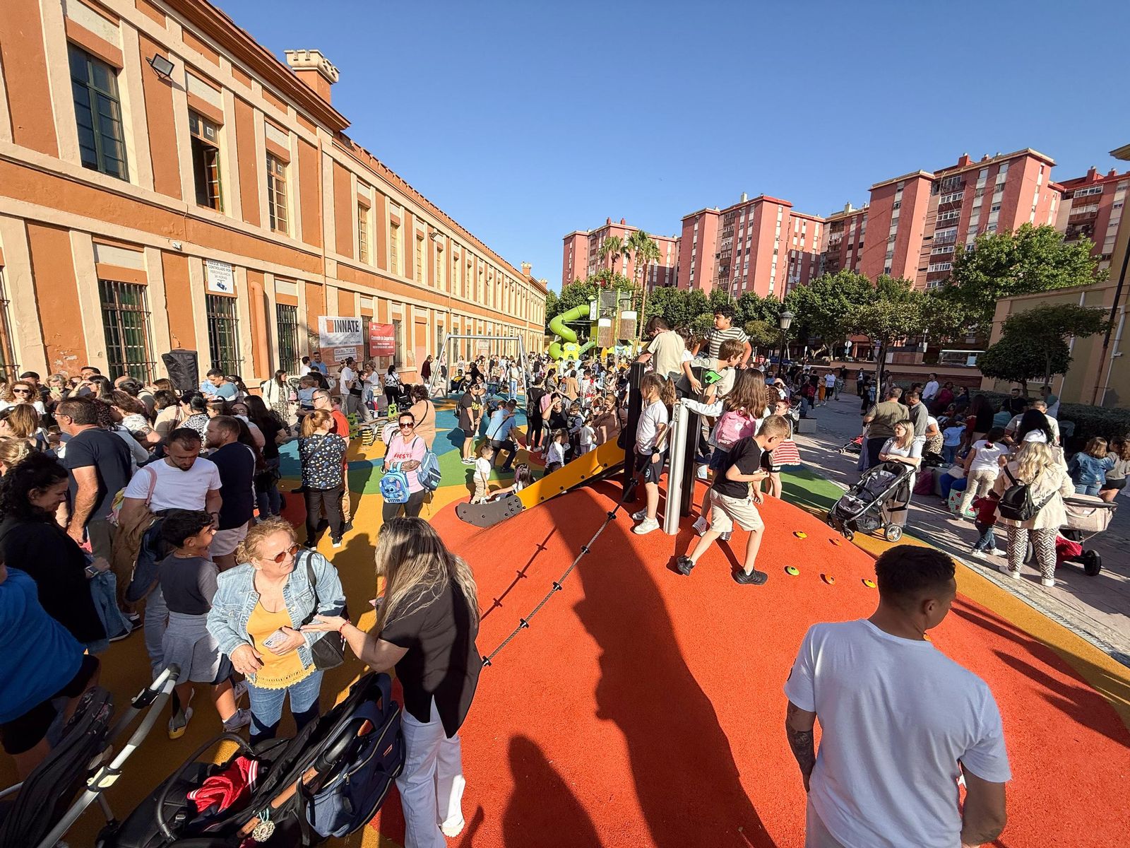 Las fotos de la inauguración del nuevo parque infantil junto al Conservatorio de La Línea