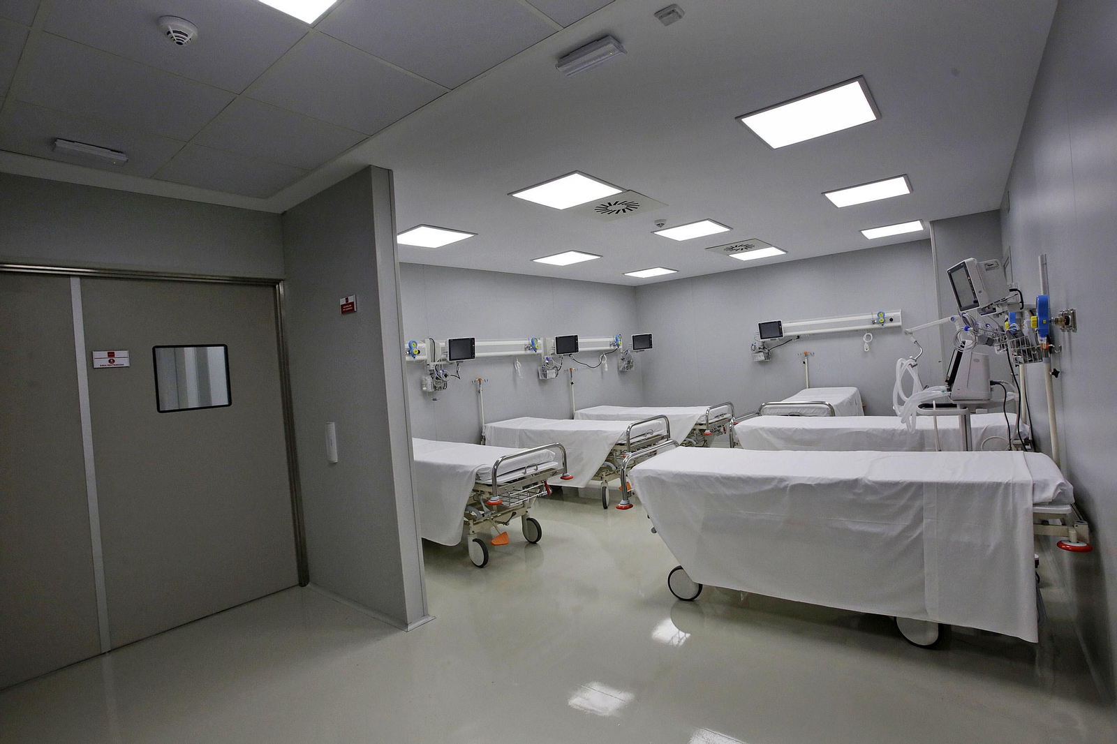 Imágenes de la nueva clínica Lopez Cano en el Estadio Carranza