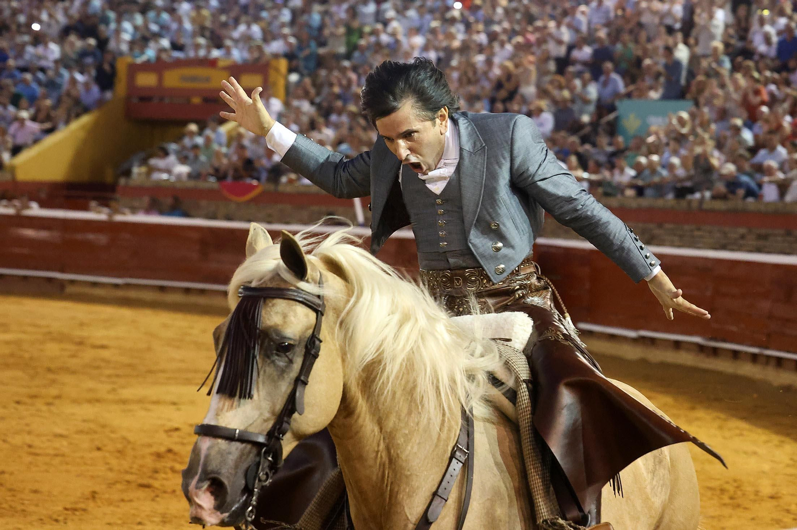 Toros La Merced: Imágenes de la tarde de Rejoneo con Diego Ventura, Andrés Romero y Sergio Galán