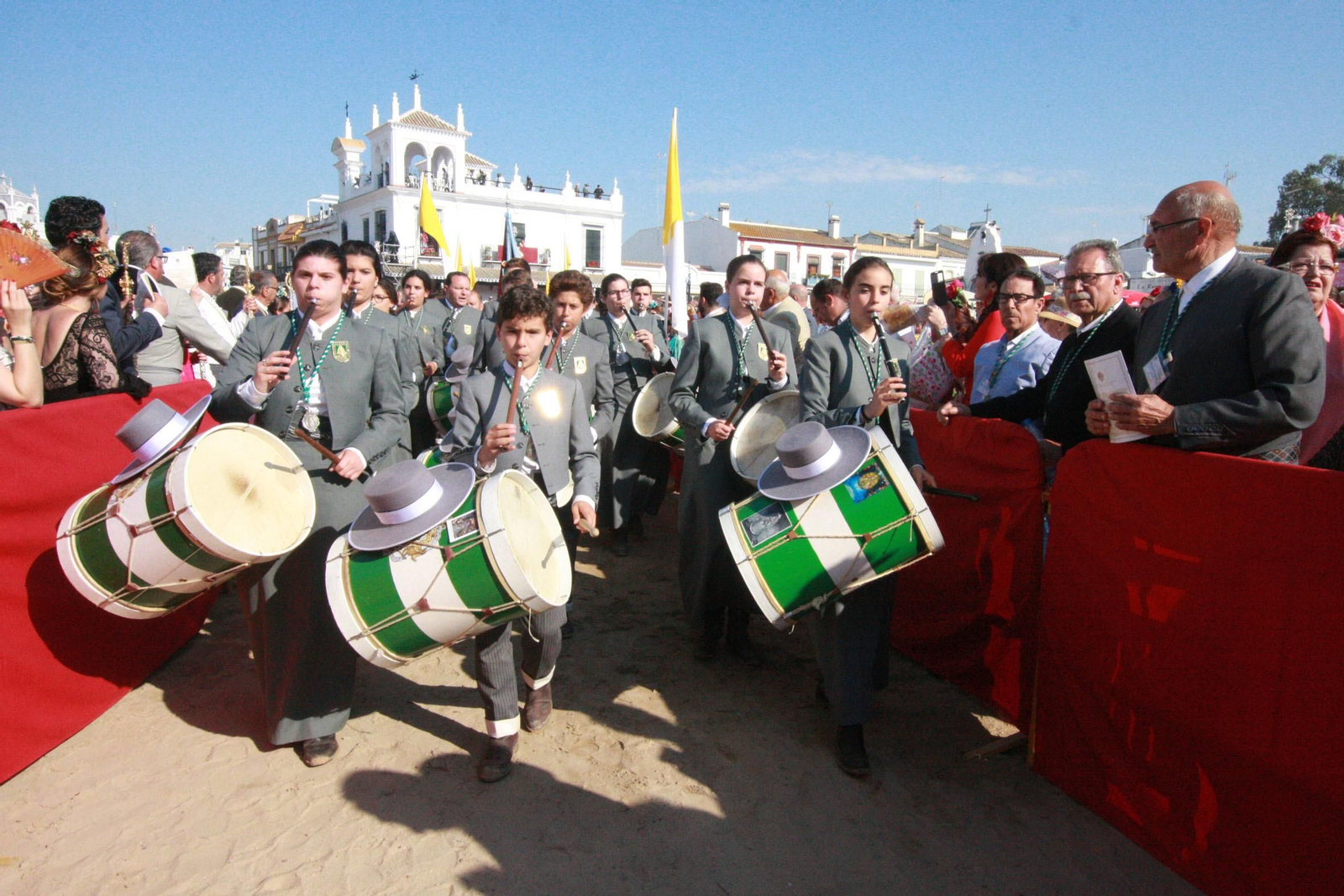 Las imágenes de la Misa de Pentecostés en El Rocío