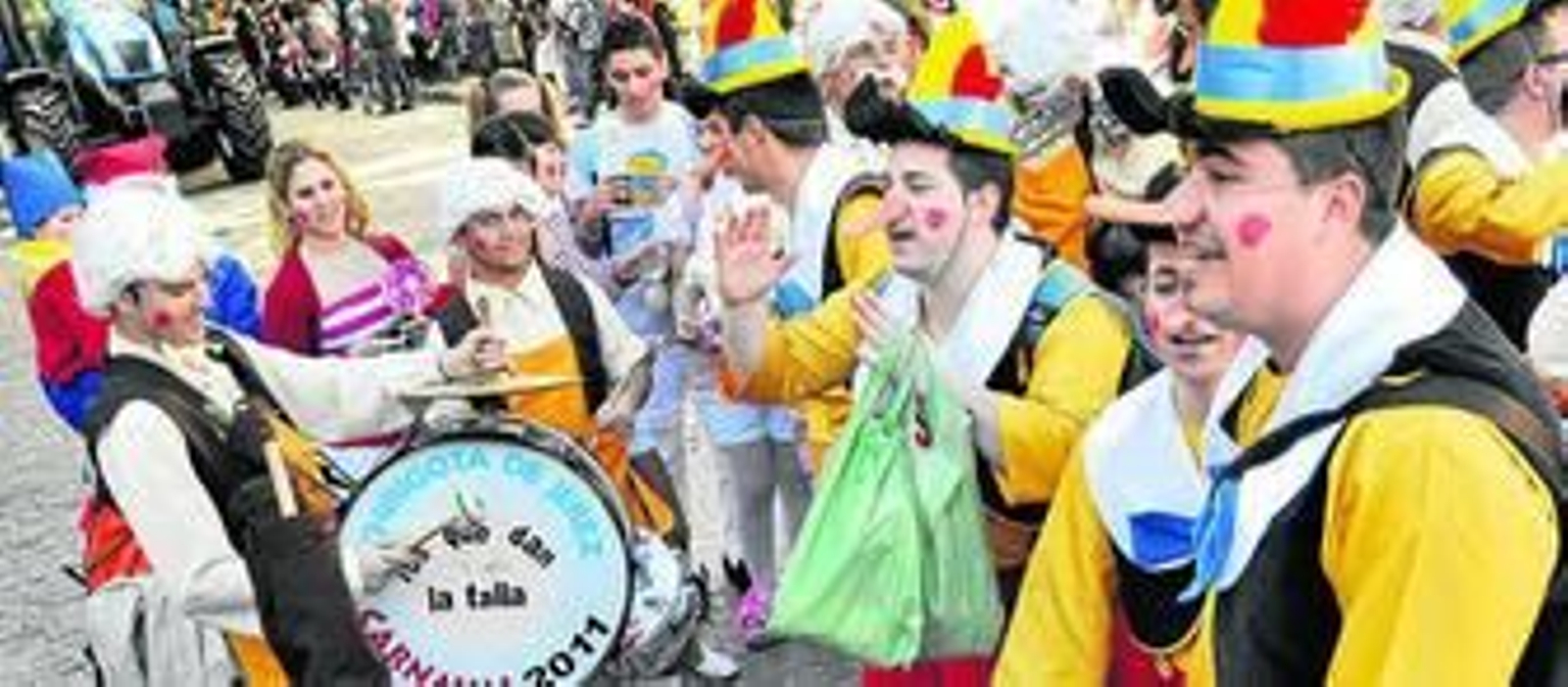 Un pasacalle que animó el año pasado las calles del centro durante el Carnaval.